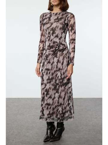 trendyol Kleid in Schwarz/ Grau