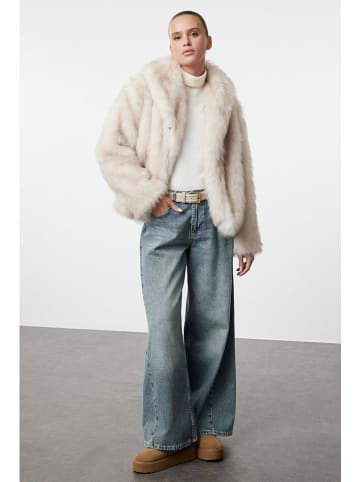 trendyol Übergangsjacke in Creme