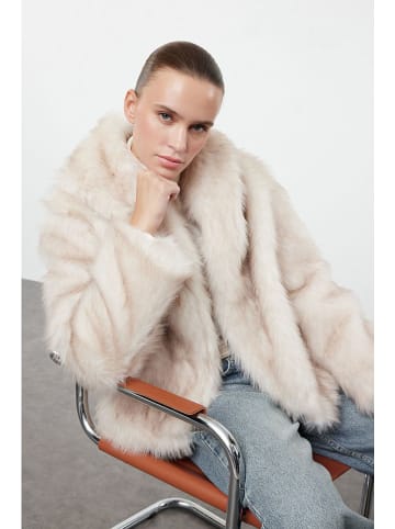 trendyol Übergangsjacke in Creme