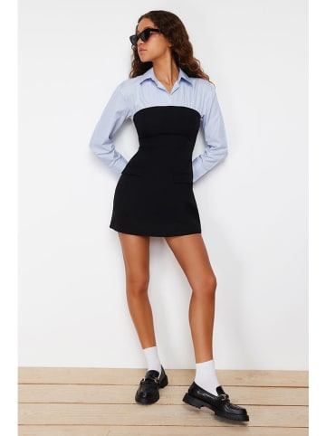trendyol Kleid in Schwarz/ Hellblau