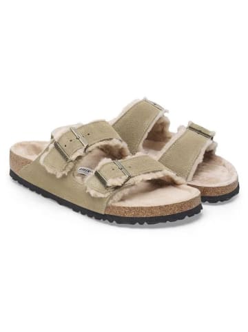 Birkenstock Skórzane klapki "Arizona Shearling" w kolorze szarobrązowym