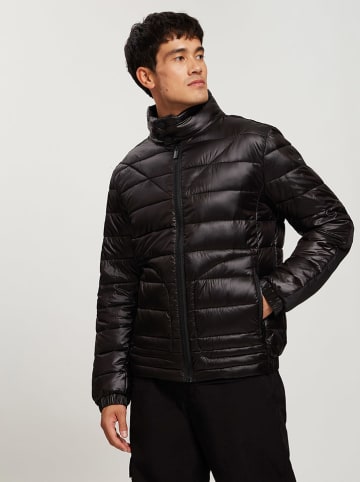 Cross Jeans Steppjacke in Schwarz