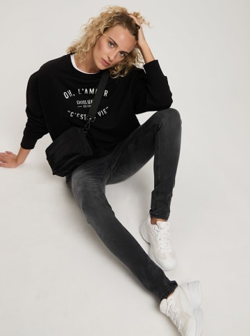 Cross Jeans Sweatshirt in Schwarz