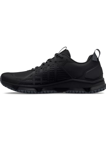 Under Armour Laufschuhe "Strikefast" in Schwarz