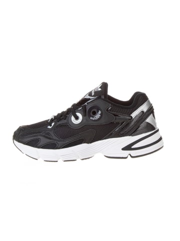adidas Sneakers "Astir" in Schwarz