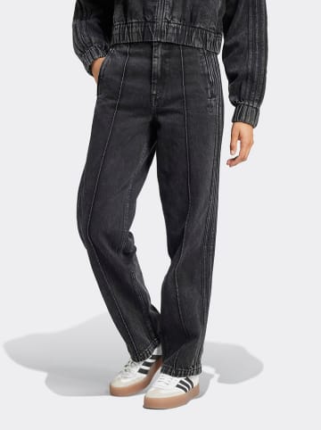 adidas Jeans in Anthrazit