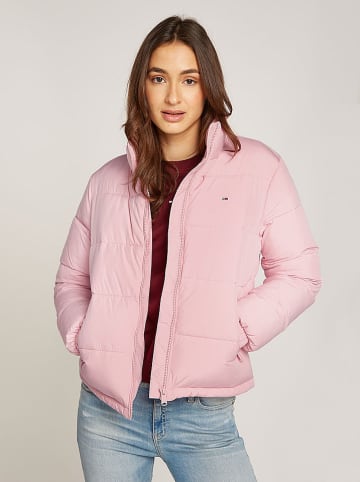 TOMMY JEANS Kurtka zimowa w kolorze jasnoróżowym