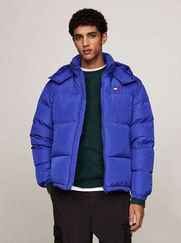 TOMMY JEANS Kurtka zimowa w kolorze niebieskim