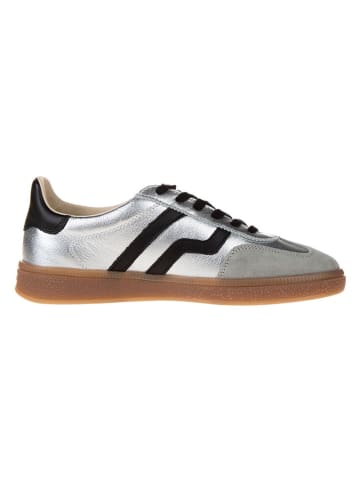 Gant Skórzane sneakersy "Cuzima" w kolorze srebrnym