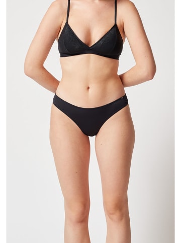 Skiny String in Schwarz