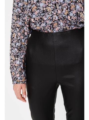 SAINT TROPEZ Legginsy "Saint Tropez" w kolorze czarnym