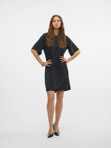 Vero Moda Sukienka w kolorze czarnym