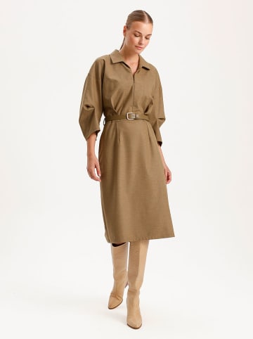 BGN Kleid in Hellbraun