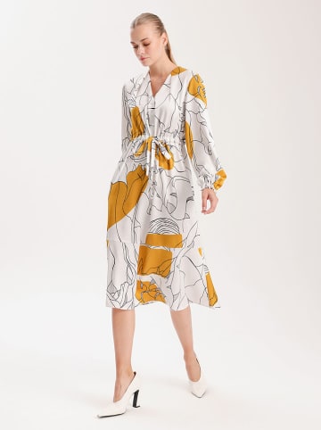 BGN Kleid in Creme/ Orange