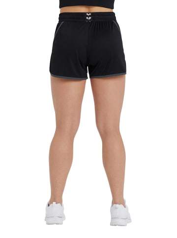 Arena Shorts in Schwarz