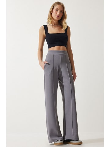 Cool and sexy Sweathose in Grau