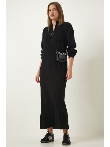 Happiness Istanbul Strickkleid in Schwarz