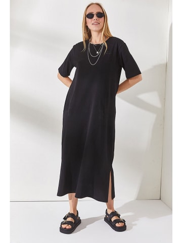 Olalook Kleid in Schwarz