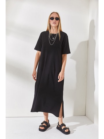 Olalook Kleid in Schwarz