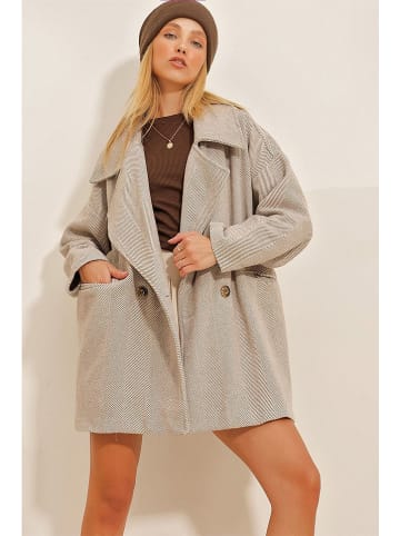 Trend Alaçatı Stili Übergangsmantel in Beige