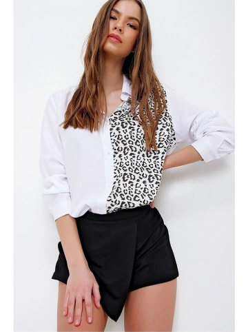 Trend Alaçatı Stili Blouse wit/zwart