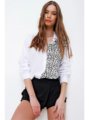 Trend Alaçatı Stili Blouse wit/zwart