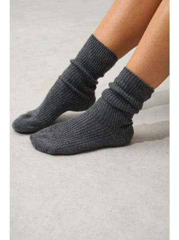 AUTHENTIC CASHMERE Kaszmirowe skarpety "Chewila" w kolorze antracytowym