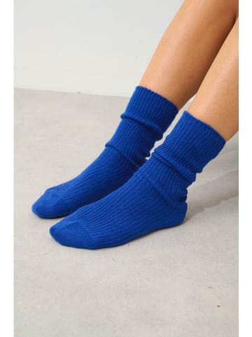 AUTHENTIC CASHMERE Kaszmirowe skarpety "Chewila" w kolorze niebieskim