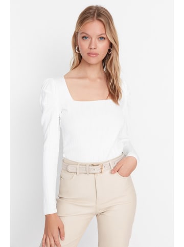 trendyol Longsleeve in Weiß