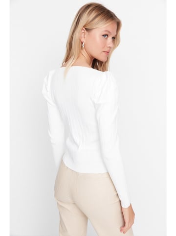 trendyol Longsleeve in Weiß