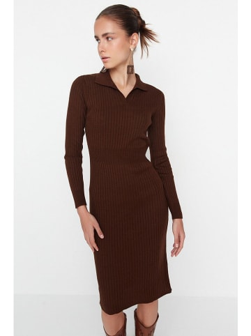 trendyol Strickkleid in Dunkelbraun