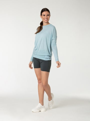 super.natural Yogashirt in Hellblau