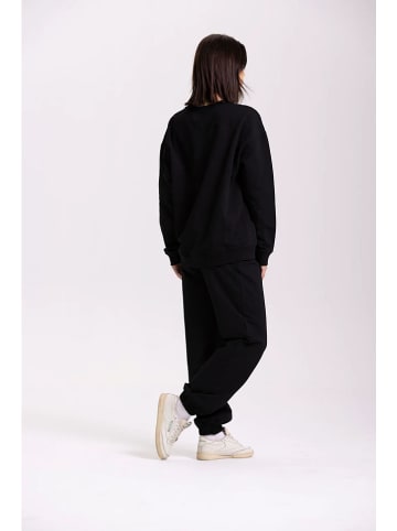 Onamaste Sweatshirt "Olga" zwart