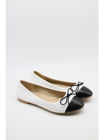 Bellucci Ballerinas in Weiß/ Schwarz