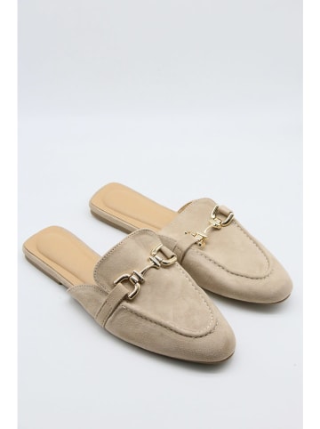 Bellucci Clogs in Beige