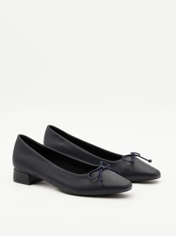 Bellucci Ballerinas in Dunkelblau