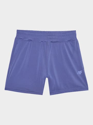 4F Trainingsshorts in Lila