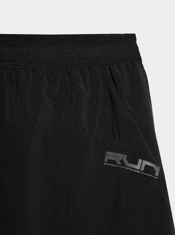 4F Trainingsshorts in Schwarz