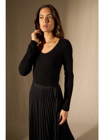 Perfect Cashmere Kaszmirowy sweter "Cylena" w kolorze czarnym