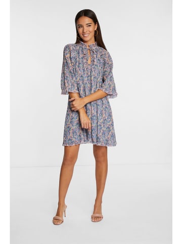 Rich & Royal Kleid in Rosa/ Blau