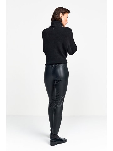 Rich & Royal Kunstlederhose in Schwarz