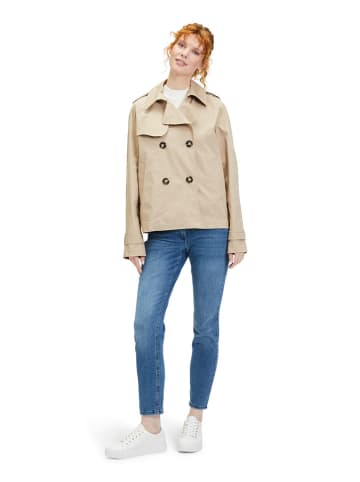 AMBER & JUNE Tussenjas beige