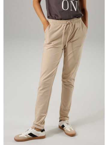 Aniston Hose in Beige
