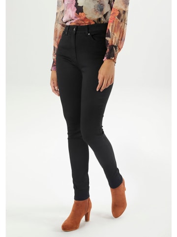 Aniston Jeans - Skinny fit - in Schwarz