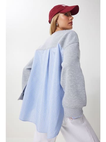Happiness Istanbul Sweatshirt in Grau/ Hellblau