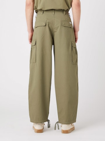 Wrangler Cargohose in Oliv