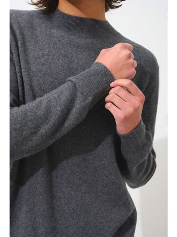 AUTHENTIC CASHMERE Kaszmirowy sweter "Lasya" w kolorze antractytowym