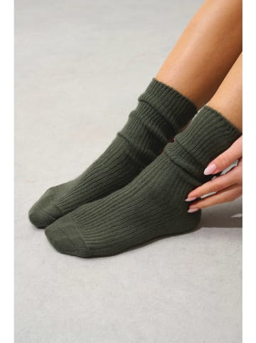AUTHENTIC CASHMERE Kaszmirowe skarpety "Chewila" w kolorze khaki
