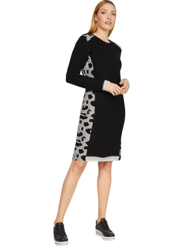 Heine Strickkleid in Schwarz/ Grau