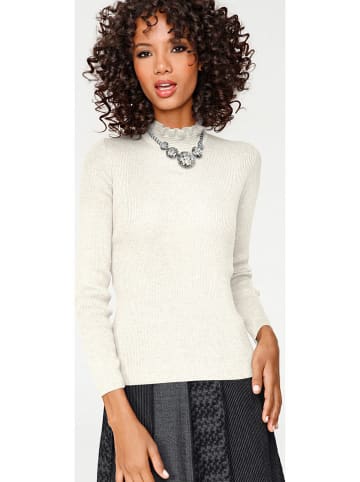 Heine Sweter w kolorze kremowym